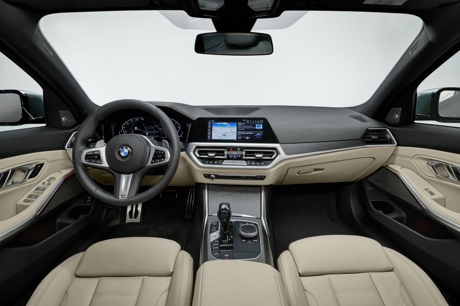 Торпедо BMW 330i Touring M Sport (G21) 2019 года  (WW) (фото 13 из 93)